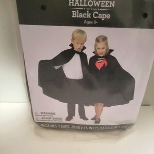 New kids black cape- 8plus fits size xs-2xl